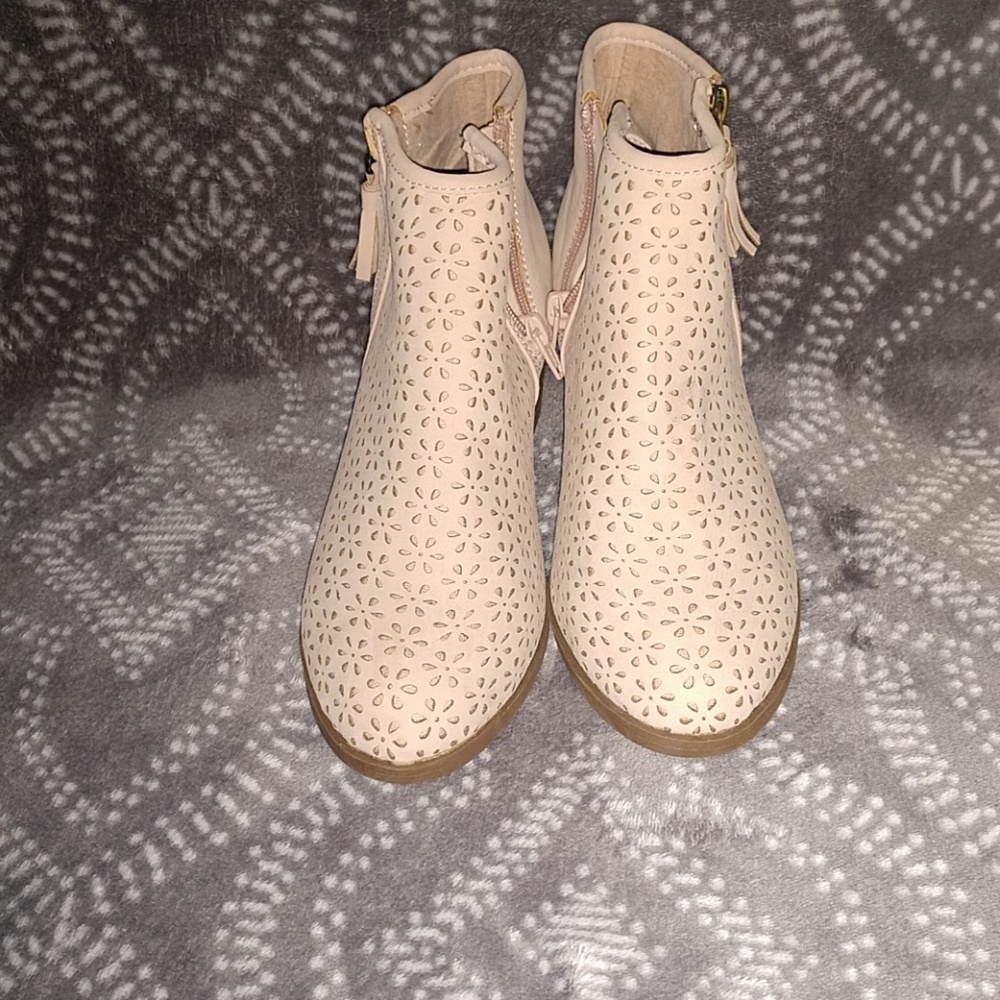 Kids boots